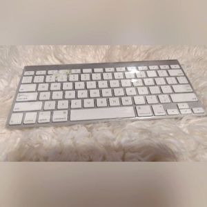 Wireless Keyboard for Apple